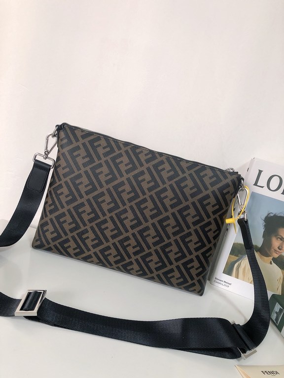 Original goods   New  FENDI (Fendi 2024-5)   explosive exclusive crossbody bag shipment, double F print pattern cloth with cowhide, the front with the collocation of colors perfectly suited to the user's needs, high-qual