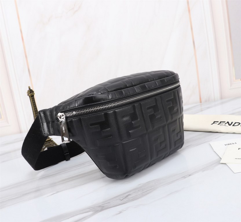 Brand FENDI FendiStyle Stamped Chest BagItem No. 268568Color blackSize (upper width 37) lower width 18  20  7cmMaterial first layer imported Napa cowhideFenjia handshake sports brand Fila FILA, retro pattern FF letter pa