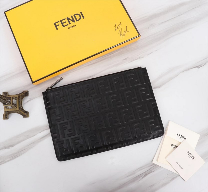 Brand FENDIModel Stamped ClutchItem No. 168568Color blackMaterial imported nappa leatherSize 30202  FENDI pouch Fendi handbag   super explosive models come to pull, the first layer of Napa cowhide hand-stitched fine meti