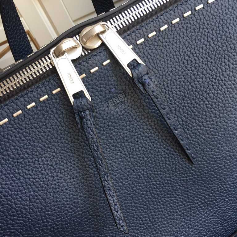 F family out of the latest models of men's bags nail, star walk models, blue [color] [color] [color], using imported deerskin grain, handmade nail up, top hardware, L 35.5 x H 26.5 x bottom 13cm