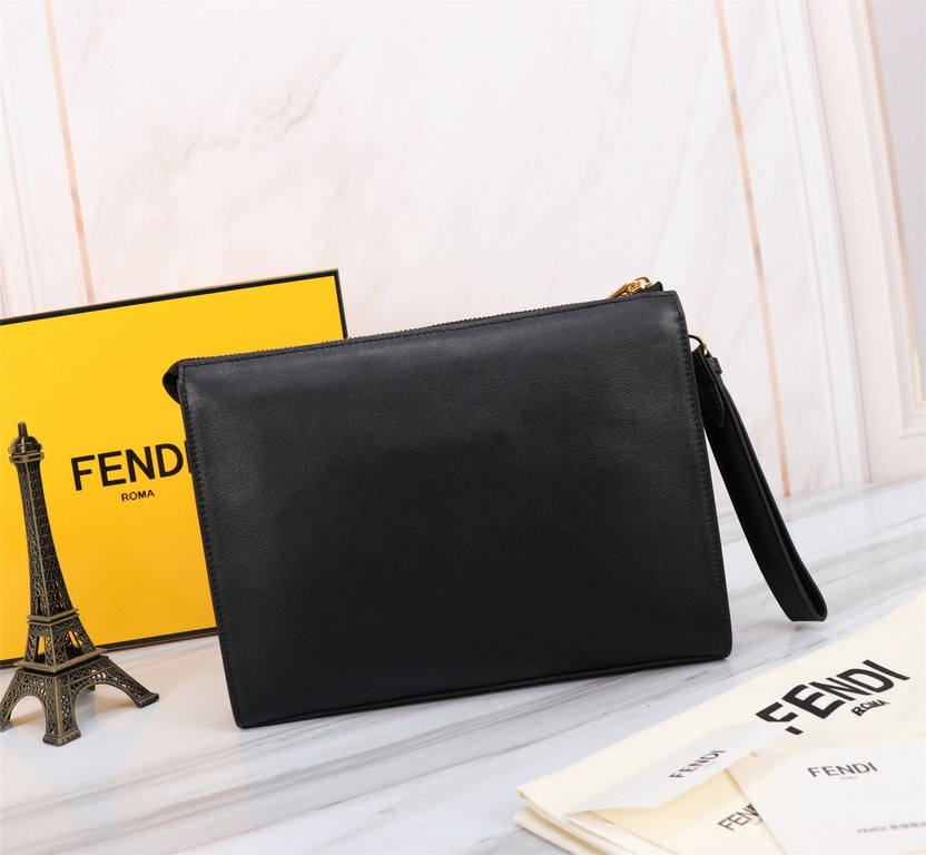 Brand FENDIStyle Micro Label Men's BagsItem No. 368568Color blackMaterial imported nappa cowhide leatherSize 27205 FENDI upgraded version of the small monster men's men's bag, made of imported first layer of Napa cowhide