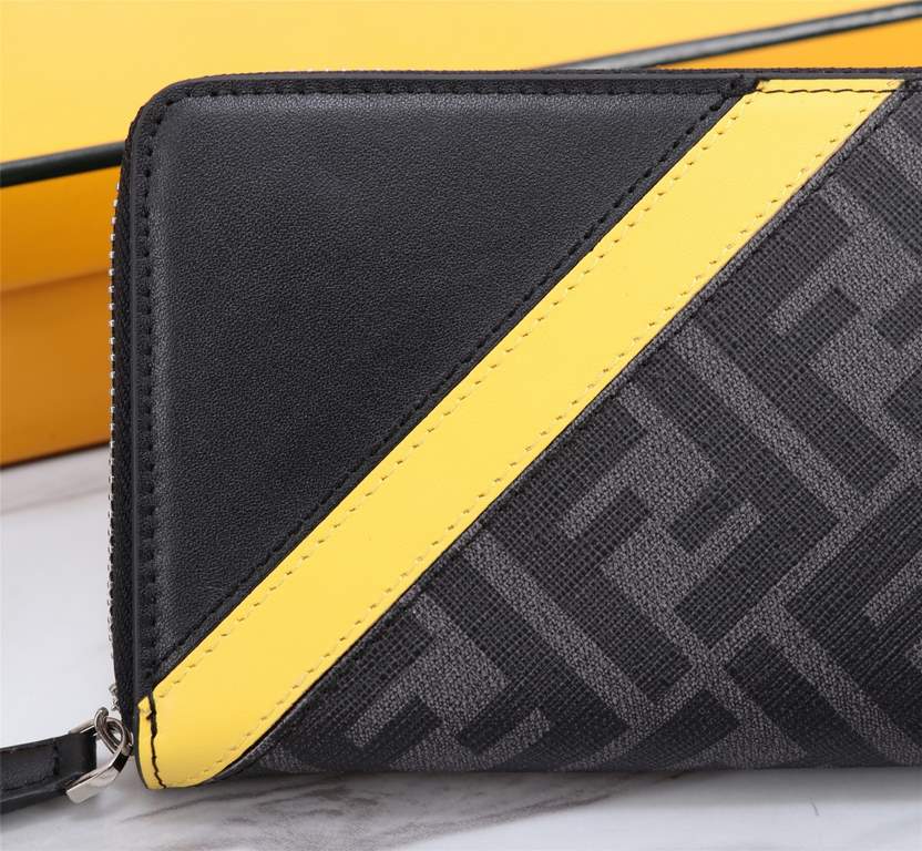 Brand FENDIModel No. PVC Yellow Single PullItem No. 868568Color GreySize 19.510.53Material imported head layer nappa cowhide   double letters PVC, lining with black sheepskin, delicate feelFENDI zipper wallet Introductio