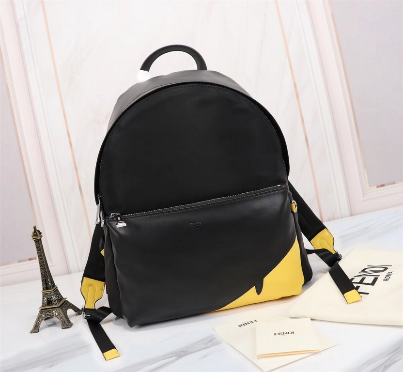 Brand FENDIModel No. Bottom corner yellow backpack (large)Item No. 668568Color blackMaterial waterproof nylon fabric   ultra-thousand leatherSize 343814cm   Fendi fendi counter new cloth with microfiber leather backpack 