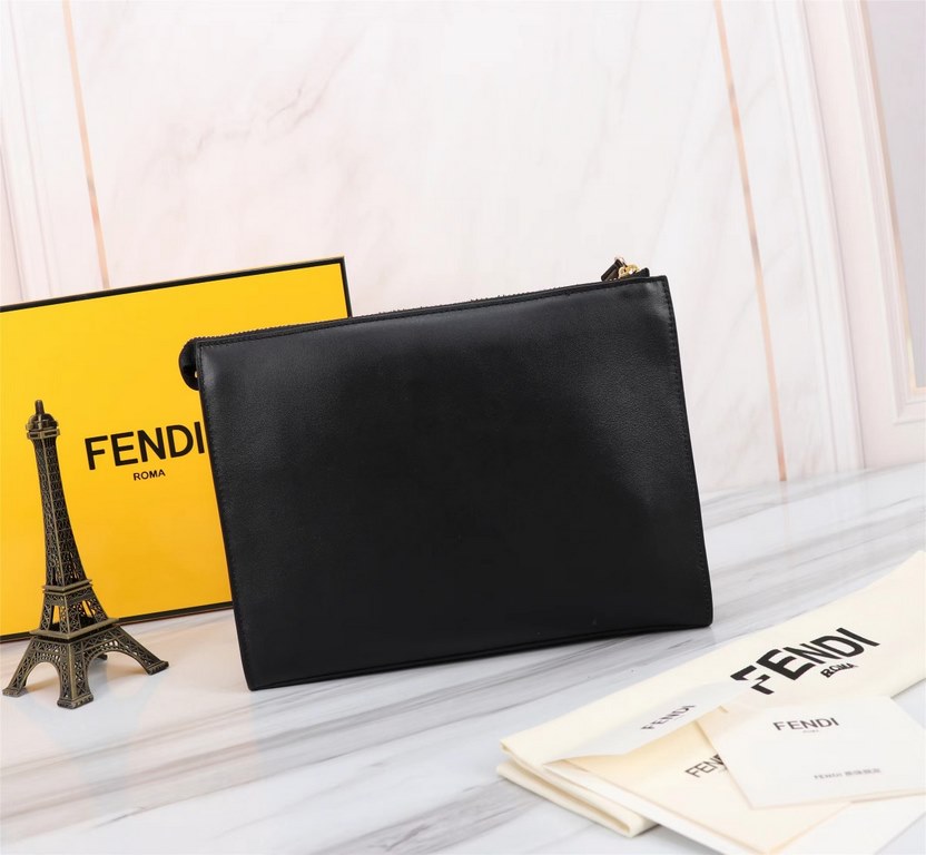 Brand FENDI FendiStyle Men's Men's bag letters iron pieceItem No. 368568Color blackMaterial First layer imported Napa cow leatherSize 27205 FENDI upgraded version of the small monster men's men's bag, made of imported fi