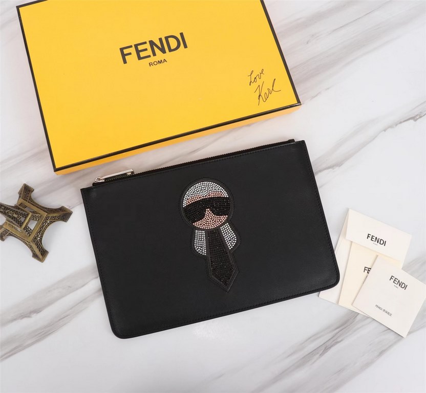 Brand FENDIModel No. Rhinestones ClutchItem No. 168568Color(s) black   glass rhinestonesSize 30202Material imported nappa cowhide leather  FENDI pouch Fendi handbag   super explosive models come to pull, head layer Napa 