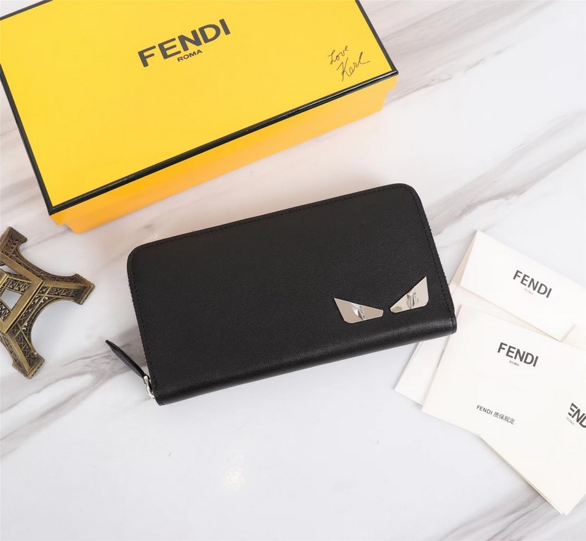 Brand FENDIModel White Iron Single PullItem No. 868568Color black silverSize 19.510.53Material imported head layer nappa cowhide, black sheepskin lining, delicate feelFENDI zipper wallet Introduction spring and summer of