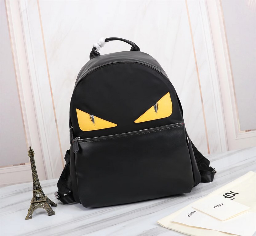 Brand FENDIStyle Yellow Sticker BackpackItem No. 668568Color blackMaterial waterproof nylon fabric   ultra-thousand leatherSize 343814cm (large)273212cm (small)     fendi fendi counter new cloth with microfiber leather b