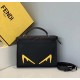 Briefcase family and add new members, this time is the use of lychee grain calf leather as raw materials and is handmade   stitching Oh decorated with yellow   Devil's eyes so that the bag does not look so dull Middle a 