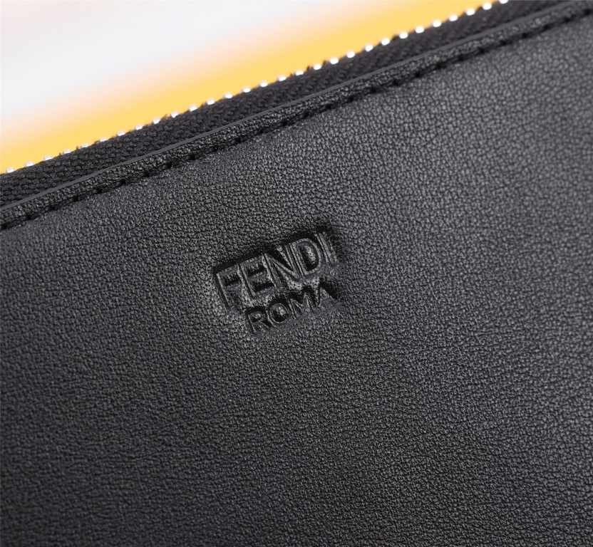 Brand FENDIModel No. Organ Yellow Patch Clutch BagItem No. 168568Color black   lemon yellowSize 30202Material imported nappa cowhide leather  FENDI pouch Fendi handbag   super explosive models come to pull, head layer na