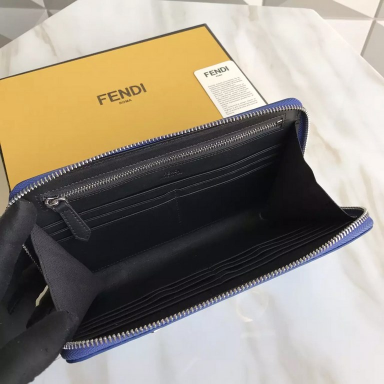 ELITE wallet with zipper on three sides, speechless emoji inspired by FENDI FACES, 8 card slots, 1 zipper pocket and flat pocket. 21cm.