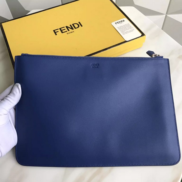 Clutch bag in plain calfskin leather decorated with a metal appliquéd speechless emoji and the F ROMA logo on the back. 30cm.