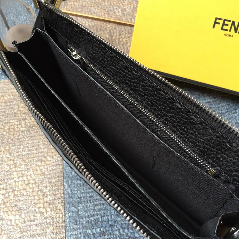 F family out new handbag, black, top goods, using imported calfskin, hand-stitched, unique eyes, complex practices, the inner compartment layer, both fashion   atmosphere, to hurry, oh, men and women share [color] [color