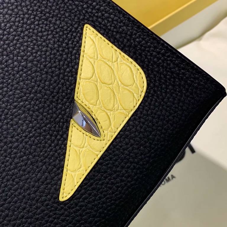 Classic Little Monster Yellow Eyes Thick Section Clutch Needless to say are sold out of the style Still the best imported leather,  ♂ Exclusive Hardware Cotton Lining Containing multiple card compartments for easy use Co