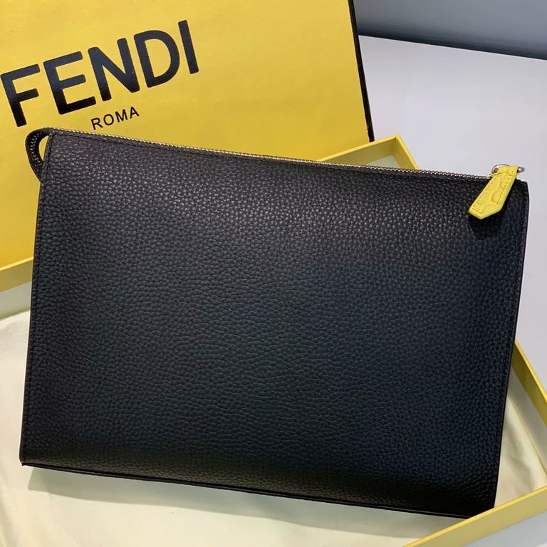 Classic Little Monster Yellow Eyes Thick Section Clutch Needless to say are sold out of the style Still the best imported leather,  ♂ Exclusive Hardware Cotton Lining Containing multiple card compartments for easy use Co