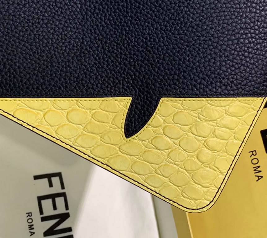 The unique pattern of the clutch is here   Lychee grain calfskin feel great! With a small yellow eyes feel playful a lot   the overall style is not quite the same as in the past in fact, handbags are not necessarily excl