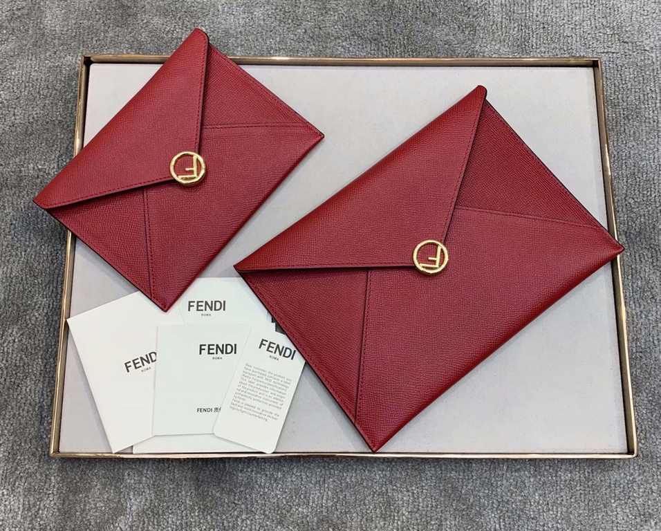 Geometric flap Fis Envelope bag, simple but not monotonous,   Cowhide palm grain 22.5x16x