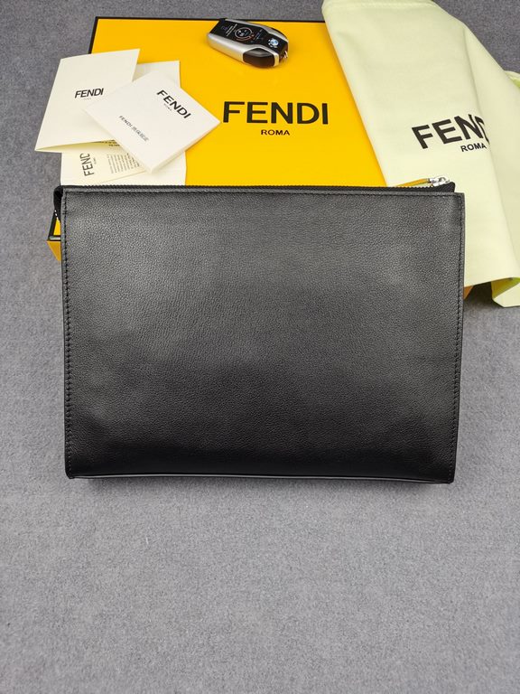 Brand FENDIStyle Men's bag with yellow cornersItem No. 368568Color black   lemon yellowMaterial First layer imported nappa cow leatherSize 27205 FENDI upgraded version of the small monster men's men's bag, made of import