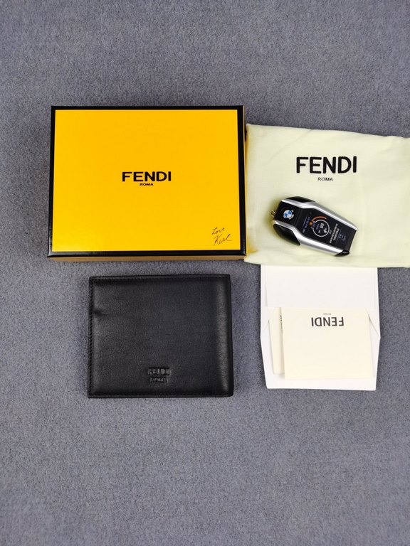 Brand FENDIStyle Yellow Sticker ClipItem No. 968568Color black   lemon yellowSize 129.52Material large surface with imported first layer of Napa cowhide, lining with red sheepskin, feel delicateFENDI short clip wallet In