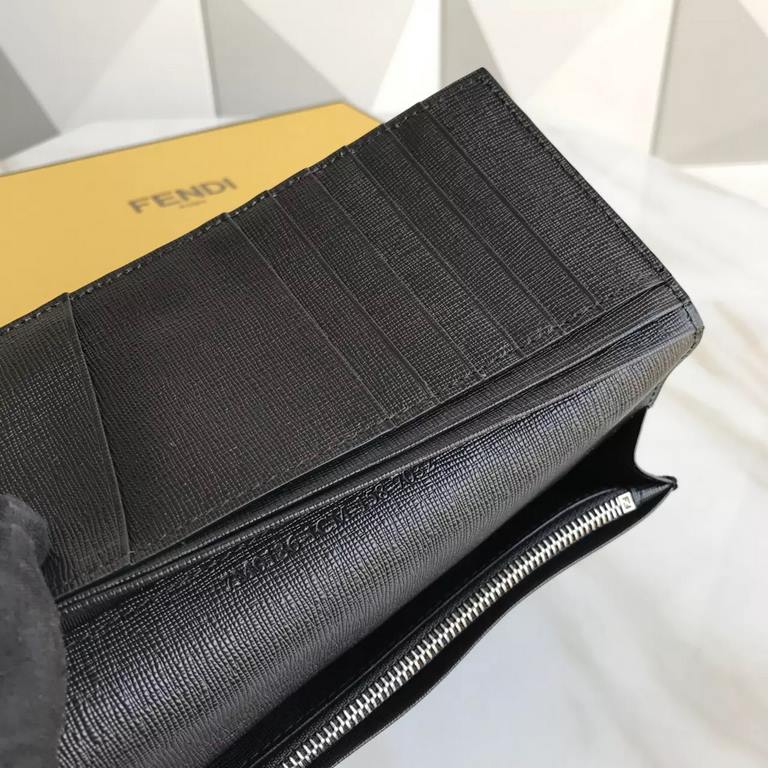 Silkscreen Fine long wallet with color blocked BAG BUGS eye pattern inlay decoration, lining with 13 card slots, 1 spacious crotch catching compartment, flat flap pockets and zipper pockets, heat embossed F logo. 19cm