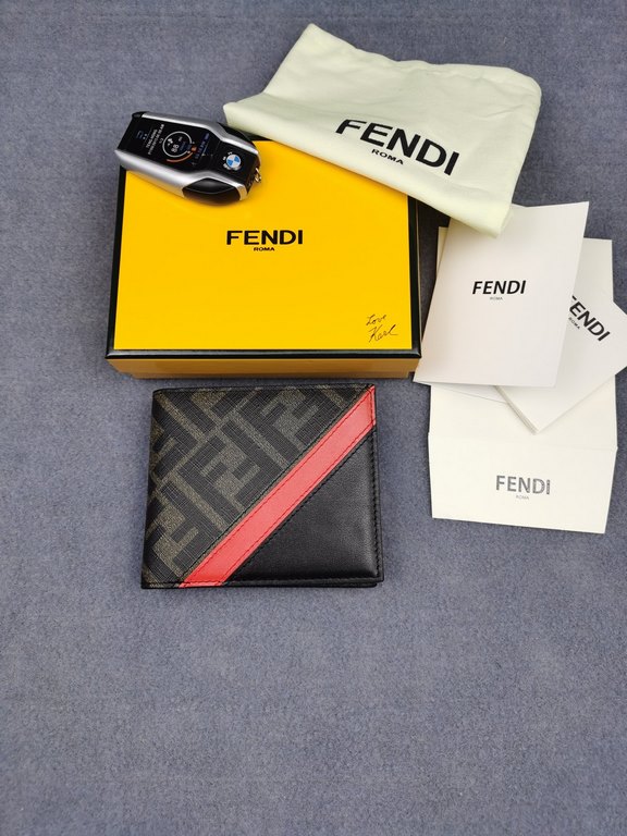 Brand FENDIStyle PVC Red ClipItem No. 968568Color brownSize 129.52Material large surface with imported first layer of Napa cowhide   double letters PVC, lined with black sheepskin, delicate feelFENDI short clip wallet In