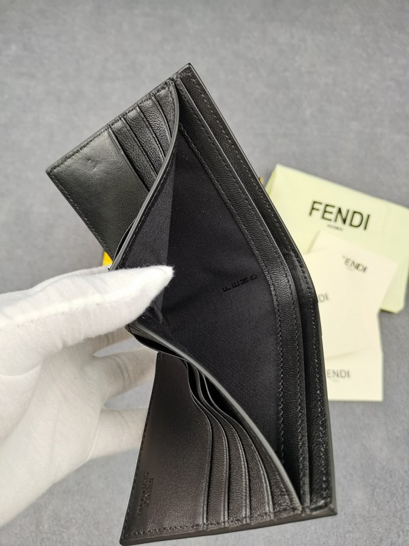 Brand FENDIStyle PVC yellow clipItem No. 968568Color GreySize 129.52Material Imported head layer Napa cowhide   double letters PVC, black sheepskin lining, delicate feelFENDI short clip wallet Introduction 20 years of sp