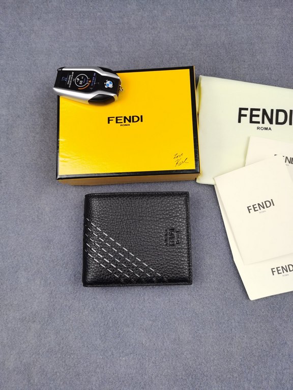 Brand FENDIStyle Punch ClipItem No. 968568Color blackSize 129.52Material large surface with imported head layer litchi wrestling cowhide, inside with black imported head layer litchi wrestling cowhide, delicate feelFENDI