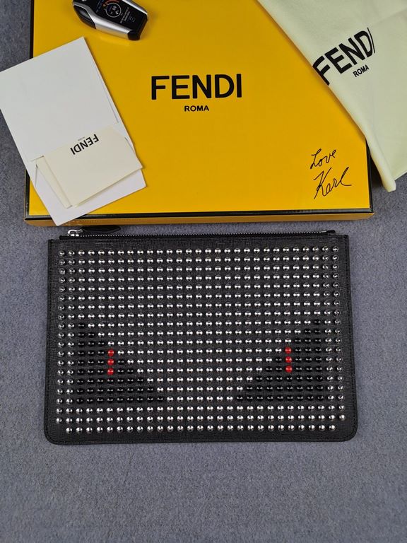 Brand FENDI FendiStyle Studded Red Eye ClutchItem No. 168568Color BlackMaterial Crosshatch Cow LeatherSize 30202  FENDI pouch Fendi handbag   super explosive models come to pull, the first layer of imported cross grain c