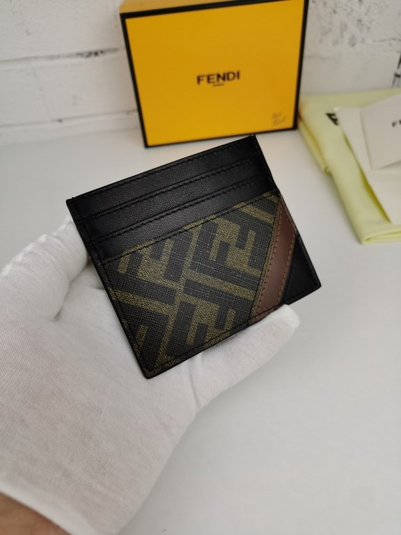 Brand FENDIStyle PVC Brown Card CaseItem No. 2020568Color blackMaterial imported nappa leather   double letters PVCSize 10.59FENDI short clip card bag Introduction 20 years of spring and summer of the latest handbag, usi