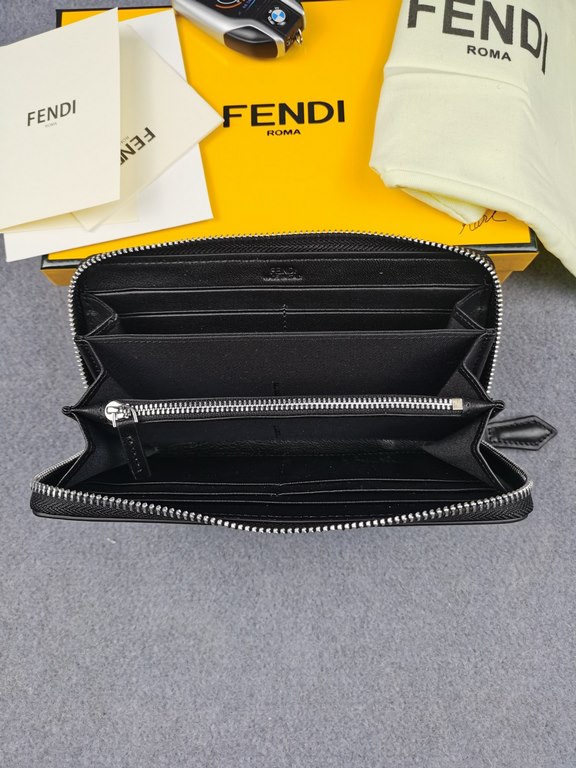 Brand FENDIStyle Black Eye Single PullItem No. 868568Color BlackSize 19.510.53Material Imported head layer nappa cowhide for the big side, black sheepskin for the lining, delicate feelFENDI zipper wallet Introduction spr