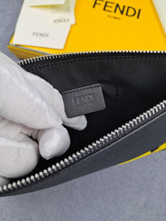 Brand FENDIModel Crossbody Yellow Sticker ClutchItem No. 168568Color Black   Egg YolkSize 30202Material imported cross grain cowhide leather  FENDI pouch Fendi handbag   super explosive models come to pull, head layer im