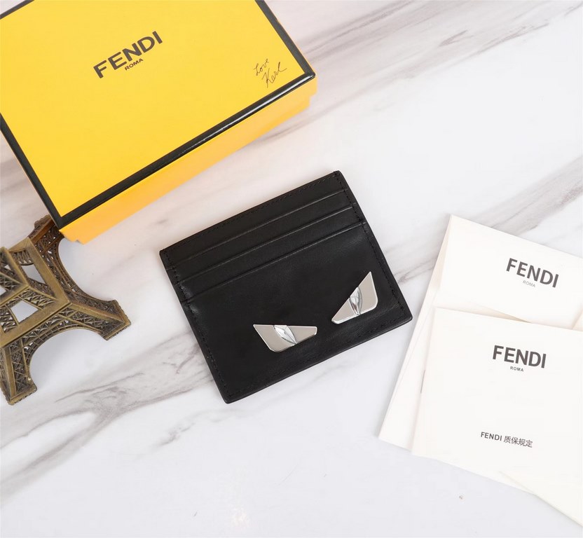 Brand FENDIStyle Card CaseItem No. 2020568Color blackMaterial imported nappa cowhide leatherSize 10.59FENDI short clip card bag Introduction the latest spring and summer card bag, using the first layer of imported nappa 