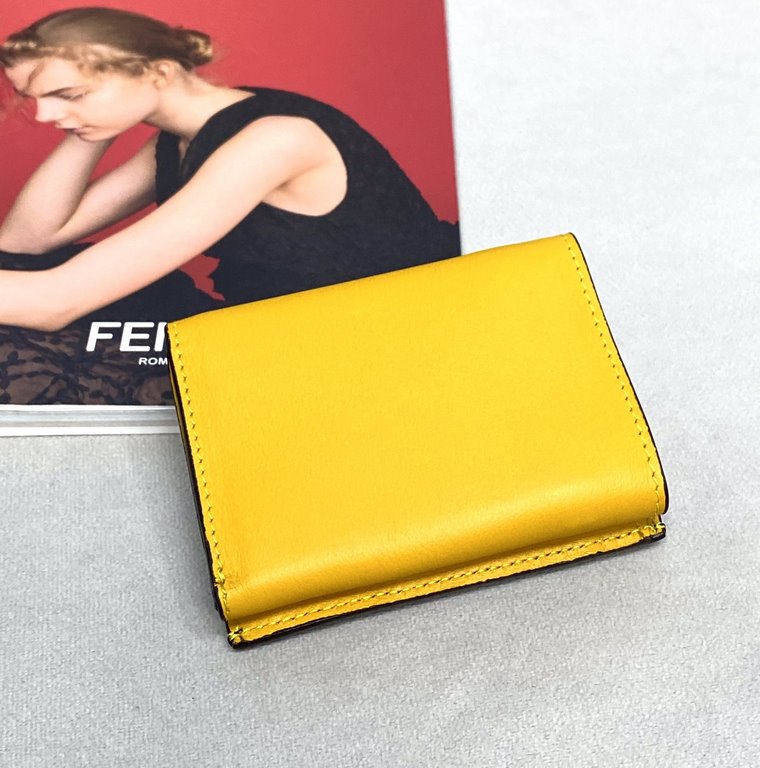 FENDI small flat wallet with double opening for use, stylized with details in the shape of the latest logo F. size 9.5 x 7 x 2 cm - (box gift bag)Model No. 0261