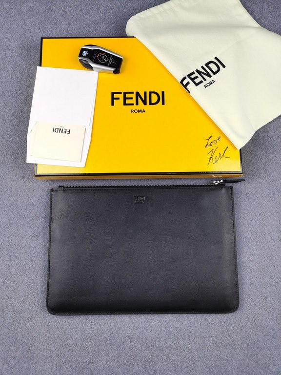 Brand FENDIModel No. Silver ClutchItem No. 168568Color Black Silver IronMaterial First layer imported nappa cow leatherSize 30202  FENDI pouch Fendi handbag   super explosive models come to pull, the first layer of Napa 