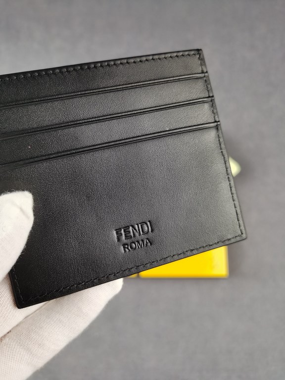 Brand FENDIStyle Black and Yellow Card CaseItem No. 2020568Color black   lemon yellowMaterial First layer imported Napa cow leatherSize 10.59FENDI short clip card bag Introduction 20 years of spring and summer of the lat