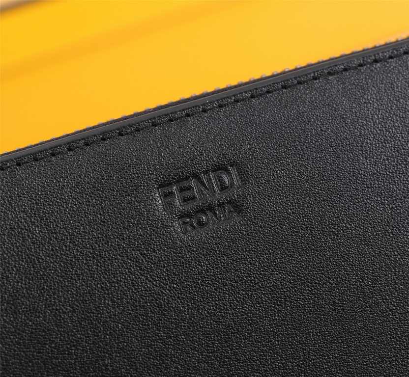 Brand FENDIModel Black Snake Single PullItem No. 868568Color Black SnakeskinSize 19.510.53Material Imported head layer nappa cowhide on the surface, black sheepskin lining, feel delicateFENDI zipper wallet Introduction t