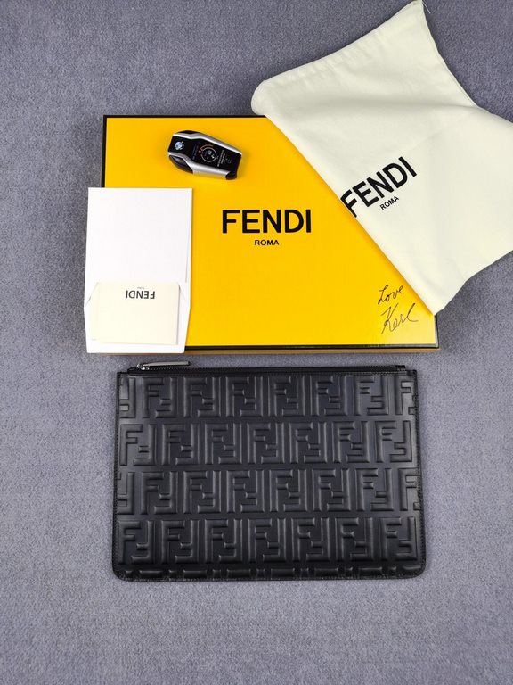 Brand FENDIModel Stamped ClutchItem No. 168568Color blackMaterial imported nappa leatherSize 30202  FENDI pouch Fendi handbag   super explosive models come to pull, the first layer of Napa cowhide hand-stitched fine meti