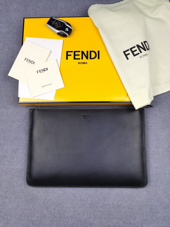 Brand FENDIDescription black and gray clutch bagItem No. 168568Color BlackSize 30202Material imported nappa leather  FENDI pouch Fendi handbag   super explosive models come to pull, the first layer of imported Napa cowhi