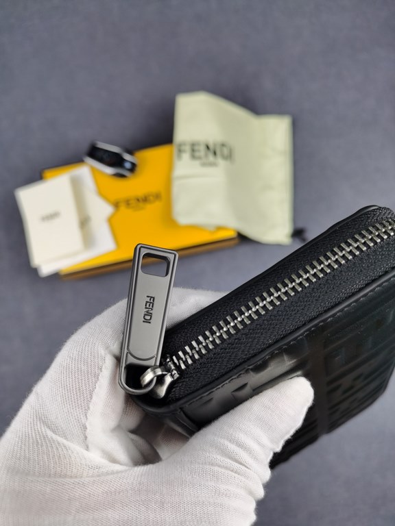 Brand FENDIModel Stainless steel single pullItem No. 868568Color blackSize 19.510.53Material large surface with imported first layer Napa cowhide, lining with black sheepskin, feel delicateFENDI zipper wallet Introductio