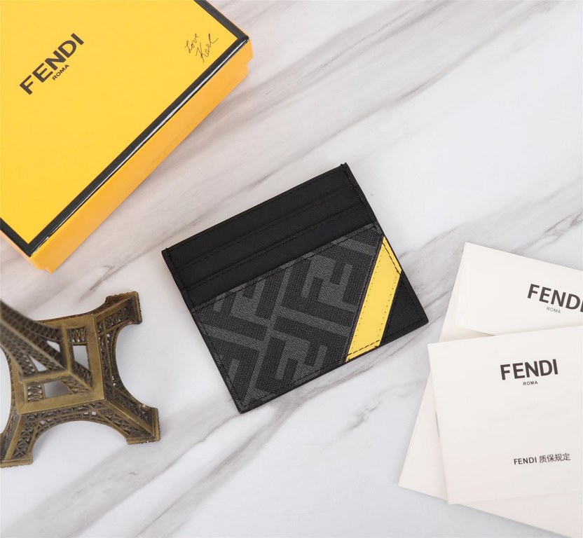 Brand FENDIStyle PVC Yellow Card CaseItem No. 2020568Color blackMaterial imported nappa leather   double letters PVCSize 10.59FENDI short clip card bag Introduction the latest spring and summer card bag, using the first 