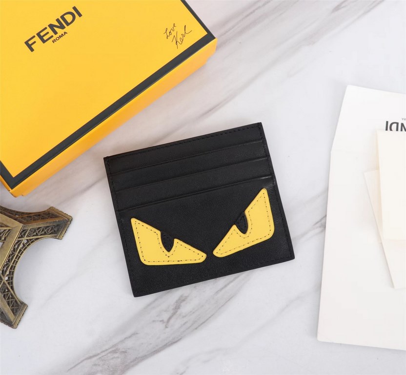 Brand FENDIStyle Black Card CaseItem No. 2020568Color Black Lemon YellowMaterial First layer imported nappa cow leatherSize 10.59FENDI short clip card bag Introduction 20 years of spring and summer of the latest handbag,