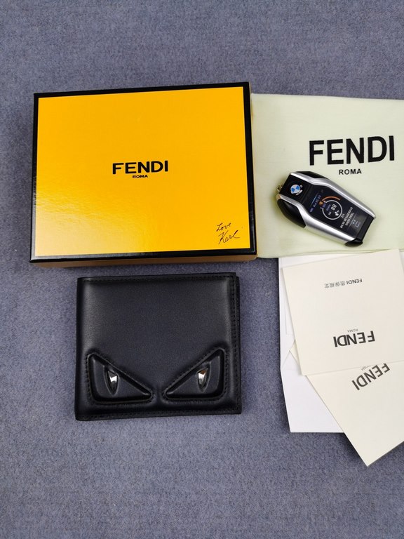 Brand FENDIStyle Black Eye ClipItem No. 968568Color blackSize 129.52Material Imported head layer Napa cowhide for the face, black sheepskin for the lining, delicate feelFENDI short clip wallet Introduction 20 years of sp