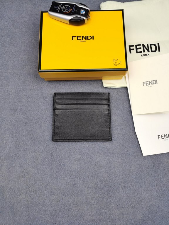 Brand FENDIStyle Monogrammed Card CaseItem No. 2020568Color BlackMaterial imported nappa cowhide leatherSize 10.59FENDI short clip card bag Introduction 20 years of spring and summer of the latest handbag, using the firs