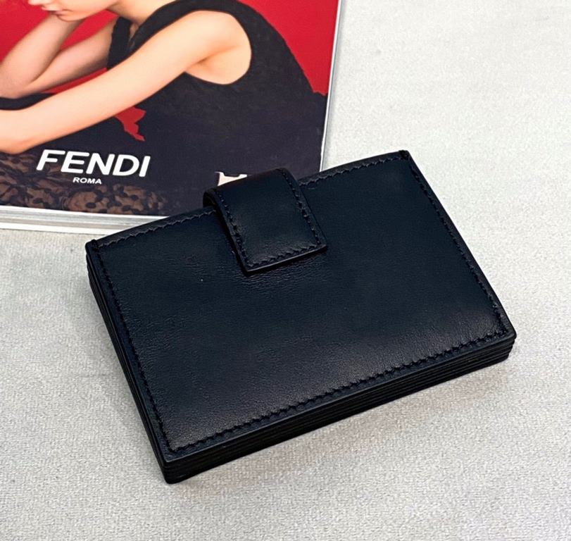 F family 0301 F IS FENDI flat card holder with central compartment and 6 credit card slots, stylized with details in the shape of the latest FENDI logo.106.52cm-F (box gift bag)