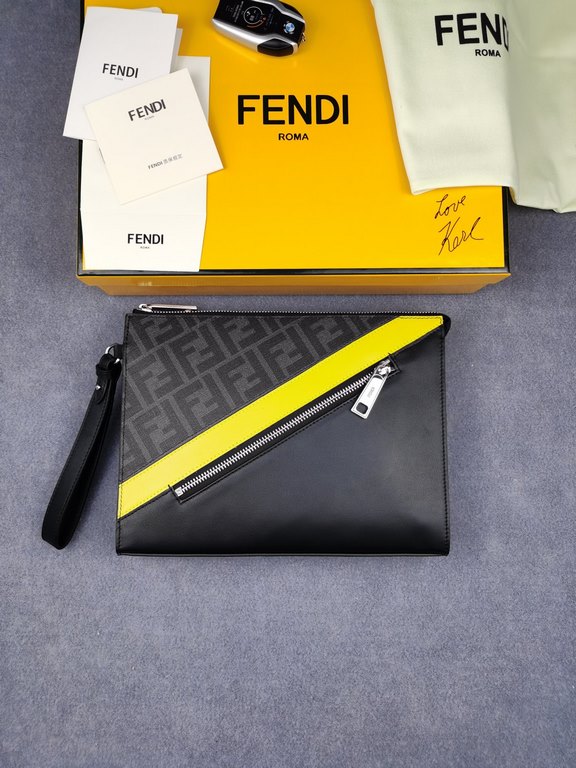 Brand FENDI FendiStyle PVC yellow man bagItem No. 368568Color blackMaterial imported nappa leather   double letters PVCSize 27205 FENDI upgraded version of the small monster men's men's bag, made of imported first layer 