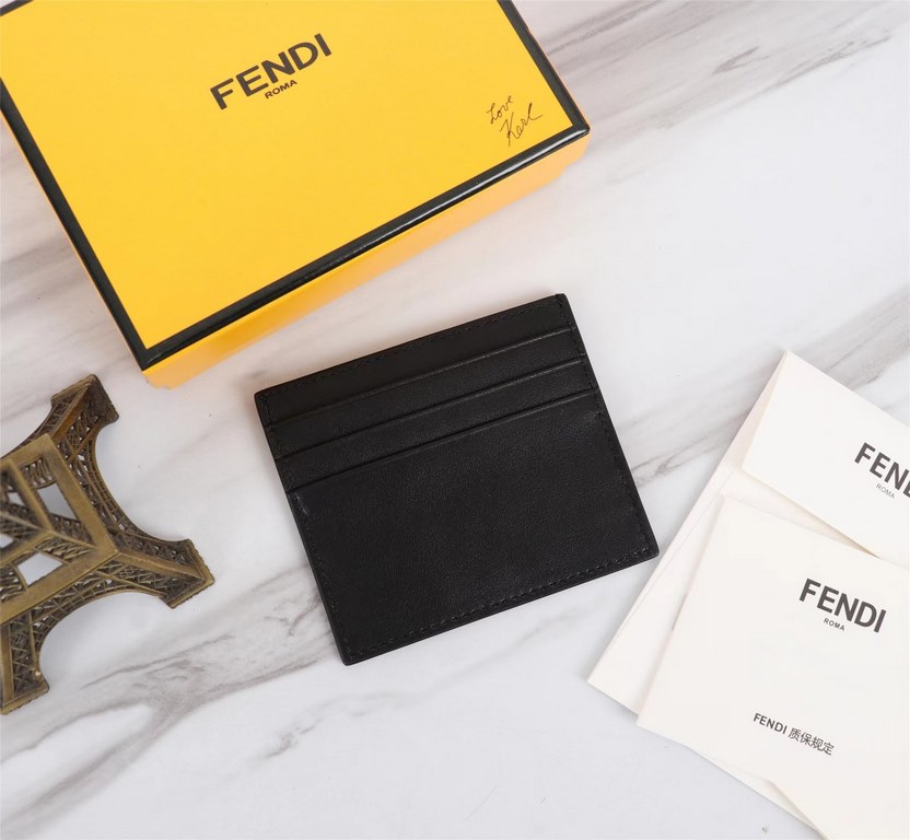 Brand FENDIStyle Monogrammed Card CaseItem No. 2020568Color BlackMaterial imported nappa cowhide leatherSize 10.59FENDI short clip card bag Introduction the latest spring and summer card bag, using the first layer of imp