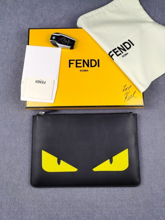 Brand FENDIModel Yellow Sticky Clutch BagItem No. 168568Color Black Lemon YellowMaterial First layer imported nappa cow leatherSize 30202  FENDI pouch Fendi handbag   super explosive models come to pull, head layer nappa