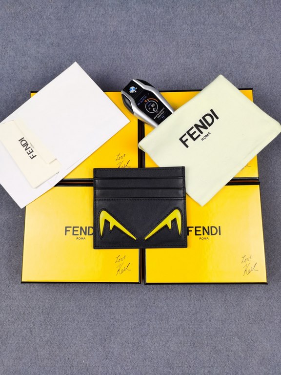 Brand FENDI FendiStyle Yellow F Card CaseItem No. 2020568Color black   lemon yellowMaterial imported nappa cowhide leatherSize 10.59FENDI short clip card bag Introduction 20 years of spring and summer of the latest handb