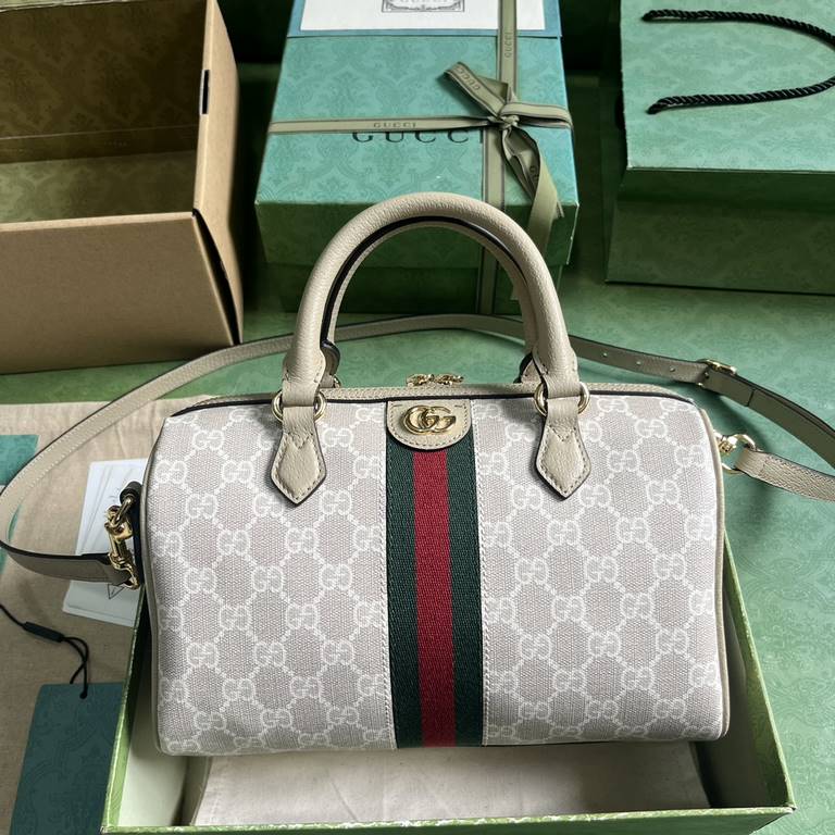 .   Comes with a full set of original green box packaging  Ophidia Collection GG Small Tote Bag. A classic of the House, GG Supreme canvas has become an iconic fabric in the world of Gucci design. The fabric has been fea