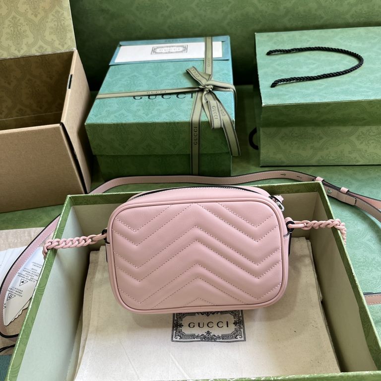 .   With a full set of original green box packaging  GG Marmont series mini shoulder bag. With its recognizable quilted fabrics and double G-shaped hardware, the GG Marmont bag has become a symbol of the brand. The class