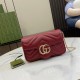 .   with a full set of original green box packaging   [New] GG Marmont series of ultra-mini handbags. Made of burgundy quilted V-shaped leather, this ultra-mini handbag is embellished with classic double G logo antique g